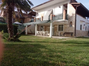 Maestosa villa 300MQ 50 metri dal mare